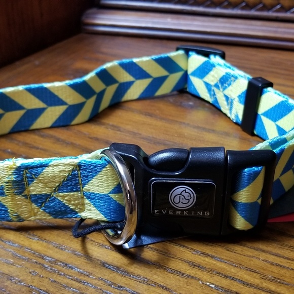 Dog Collar - Picture 2 of 8